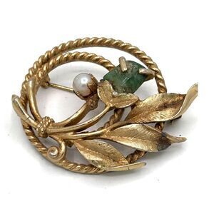 Vintage 1966 Sarah Coventry Gold Tone "Jade Garden" Circle Pin Brooch